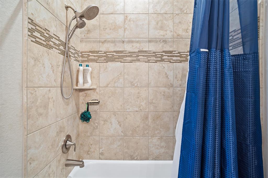 11822 Pearl Lane, Mont Belvieu, Texas image 25