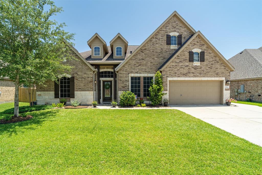11822 Pearl Lane, Mont Belvieu, Texas image 1