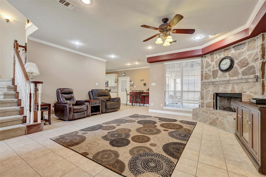 9822 El Chaco Street, Baytown, Texas image 9