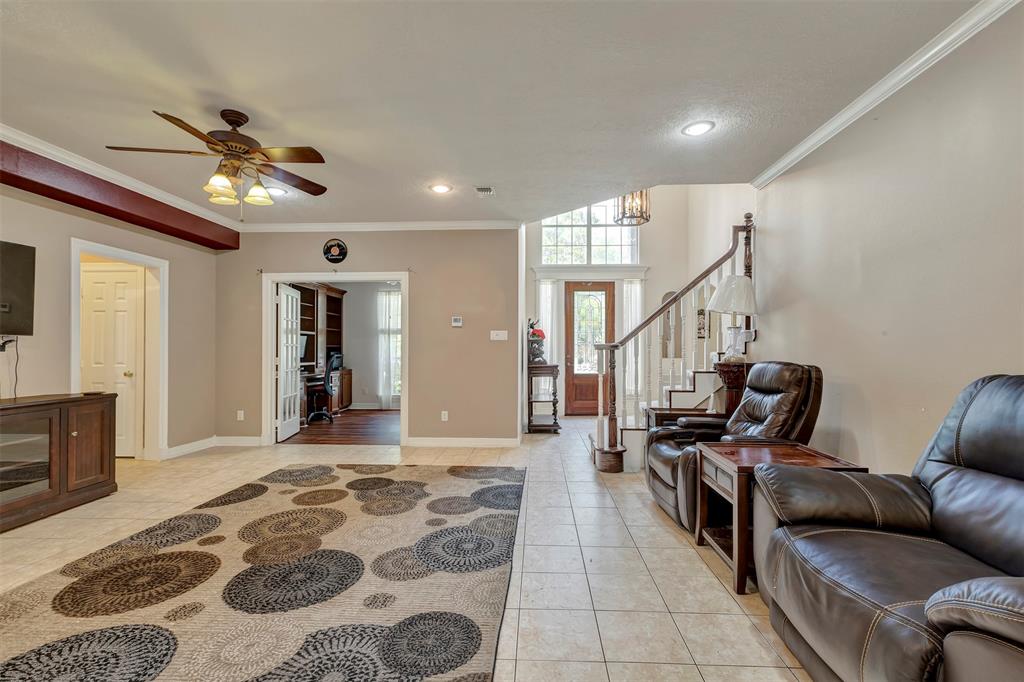 9822 El Chaco Street, Baytown, Texas image 12