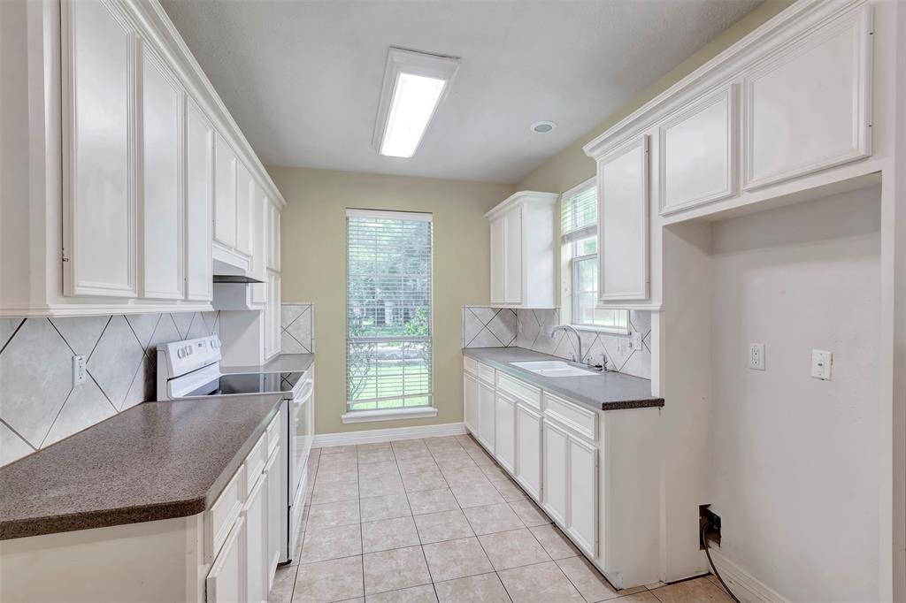 9822 El Chaco Street, Baytown, Texas image 34