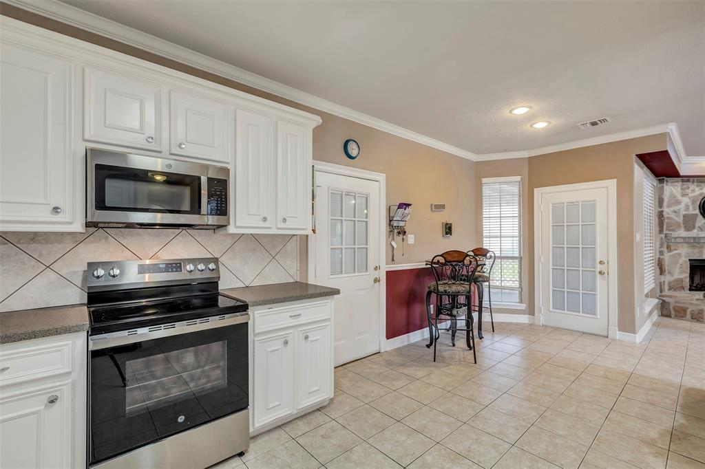 9822 El Chaco Street, Baytown, Texas image 20