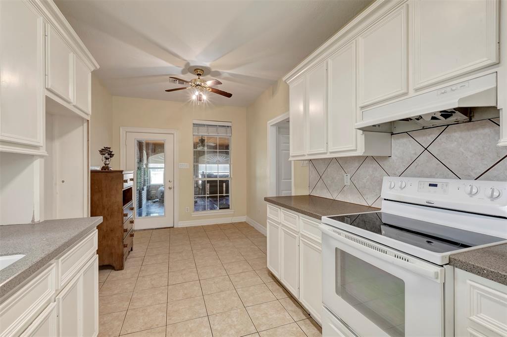 9822 El Chaco Street, Baytown, Texas image 35