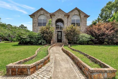 9822 El Chaco Street Baytown TX 77521