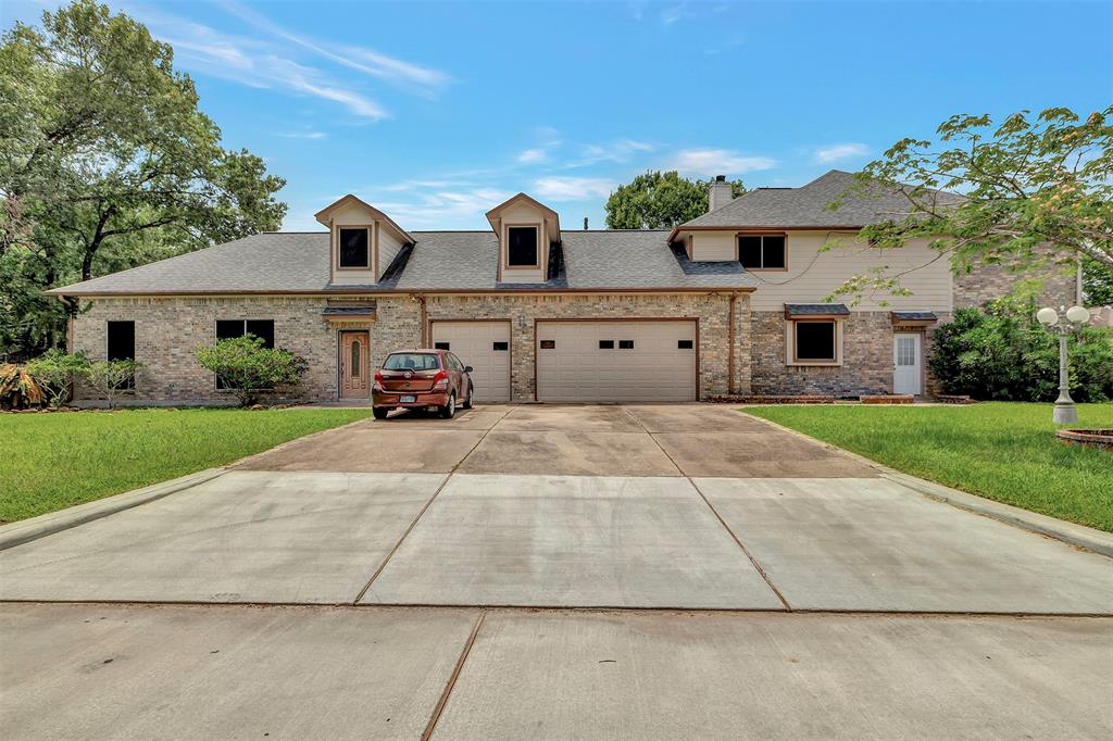 9822 El Chaco Street, Baytown, Texas image 4