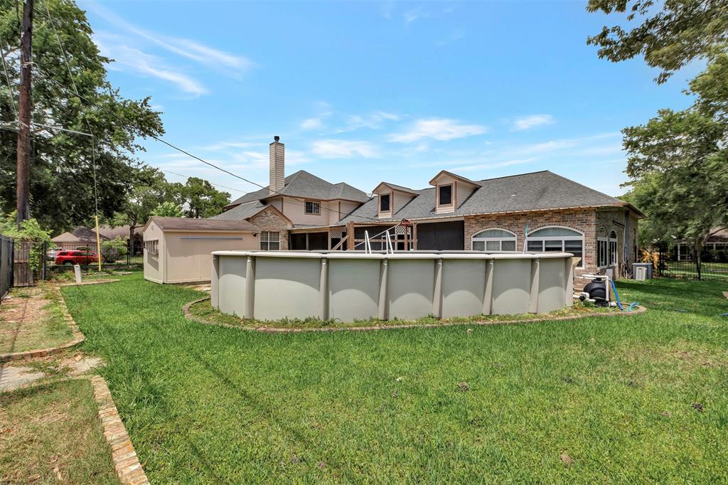 9822 El Chaco Street, Baytown, Texas image 5