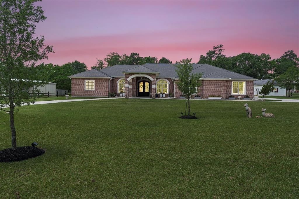33519 Hillside Drive, Pinehurst, Texas image 1