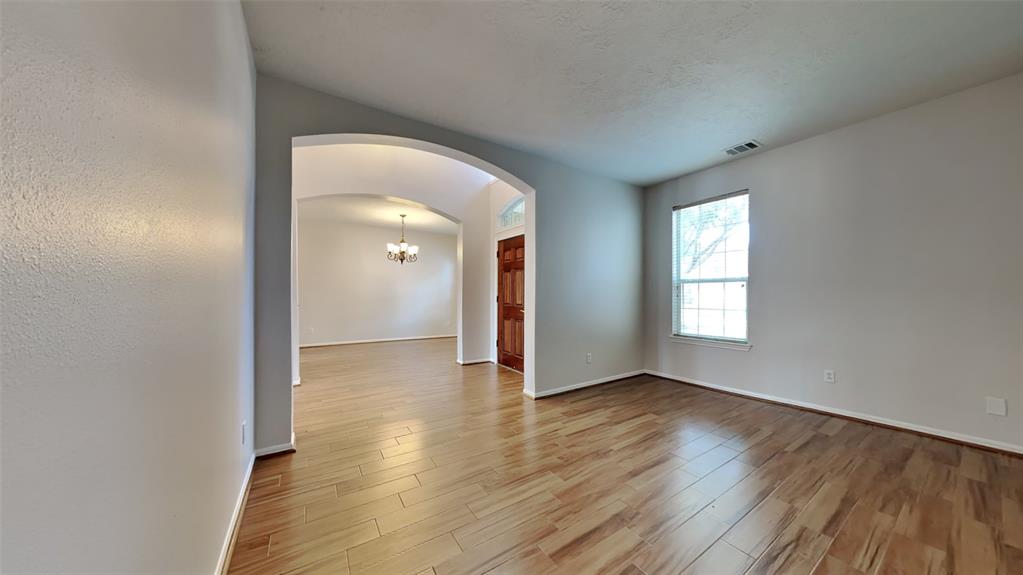 4010 Dogwood Bough Lane, Fresno, Texas image 2