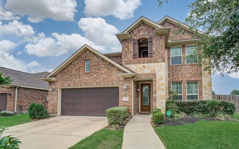 Single Family Residence in Pearland TX 1908 Gianna Bella Court 2.jpg