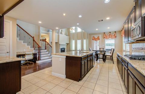 Single Family Residence in Pearland TX 1908 Gianna Bella Court 17.jpg