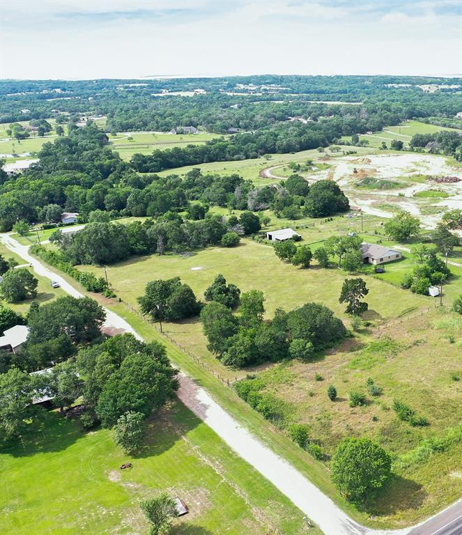 Fawn Road, Brenham, Texas image 9