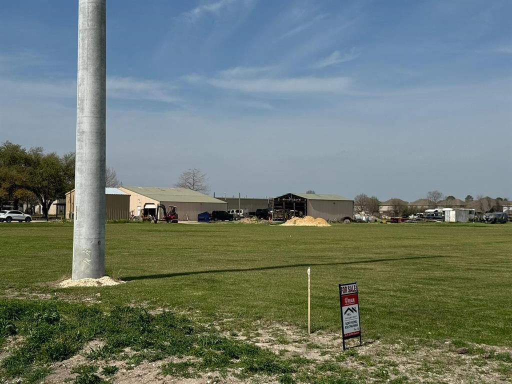 E Wallisville Road, Baytown, Texas image 6