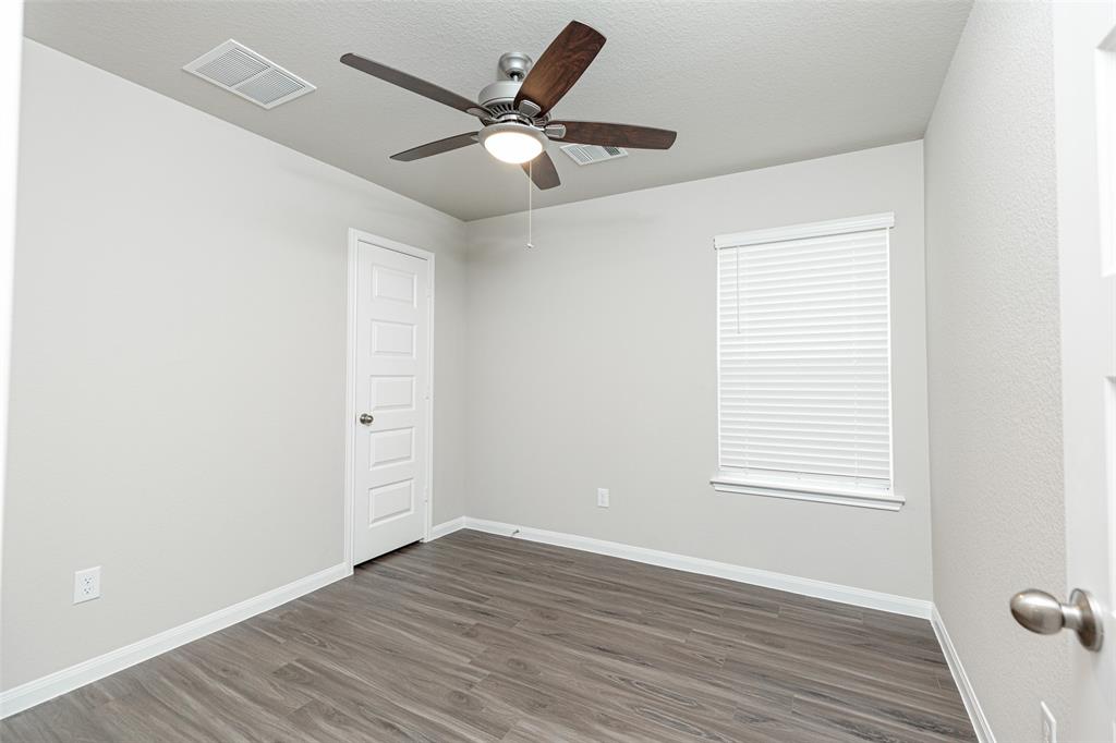 5111 Shelby Katherine Drive, Rosharon, Texas image 18