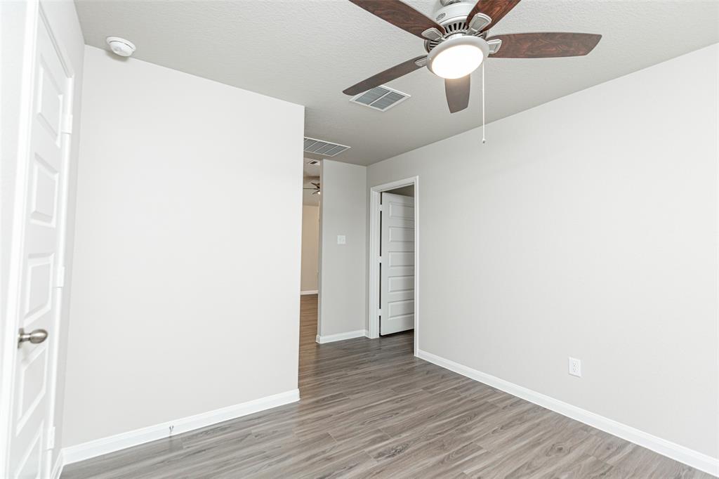 5111 Shelby Katherine Drive, Rosharon, Texas image 12