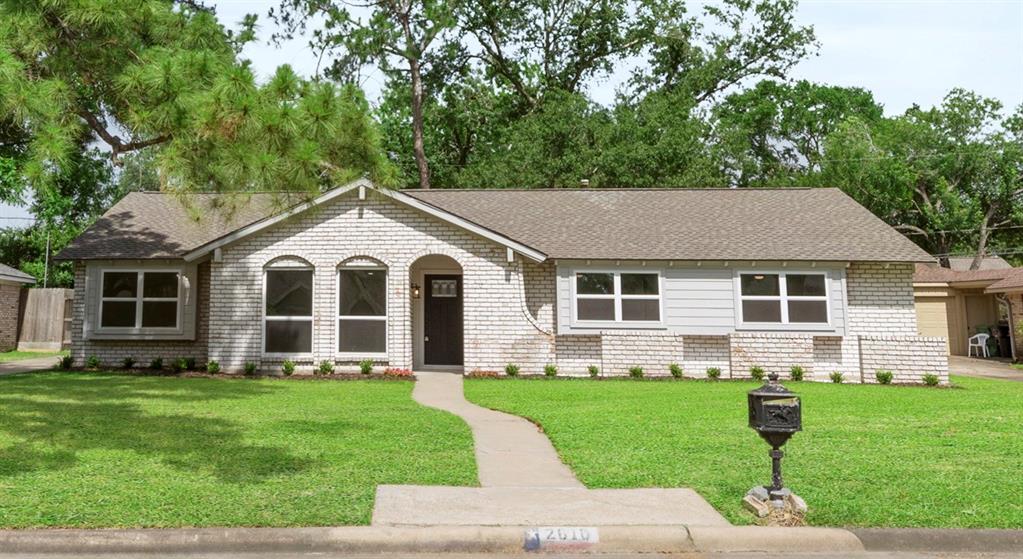 2610 Moss Hill Drive