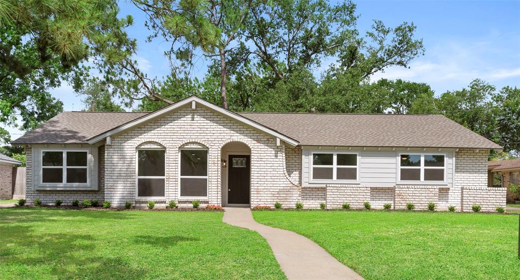 2610 Moss Hill Drive