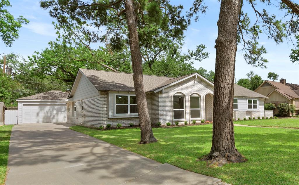 2610 Moss Hill Drive