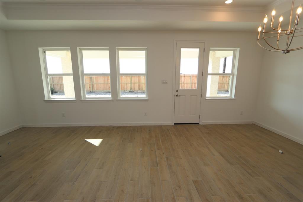 12618 Old Fashion Circle, Mont Belvieu, Texas image 7