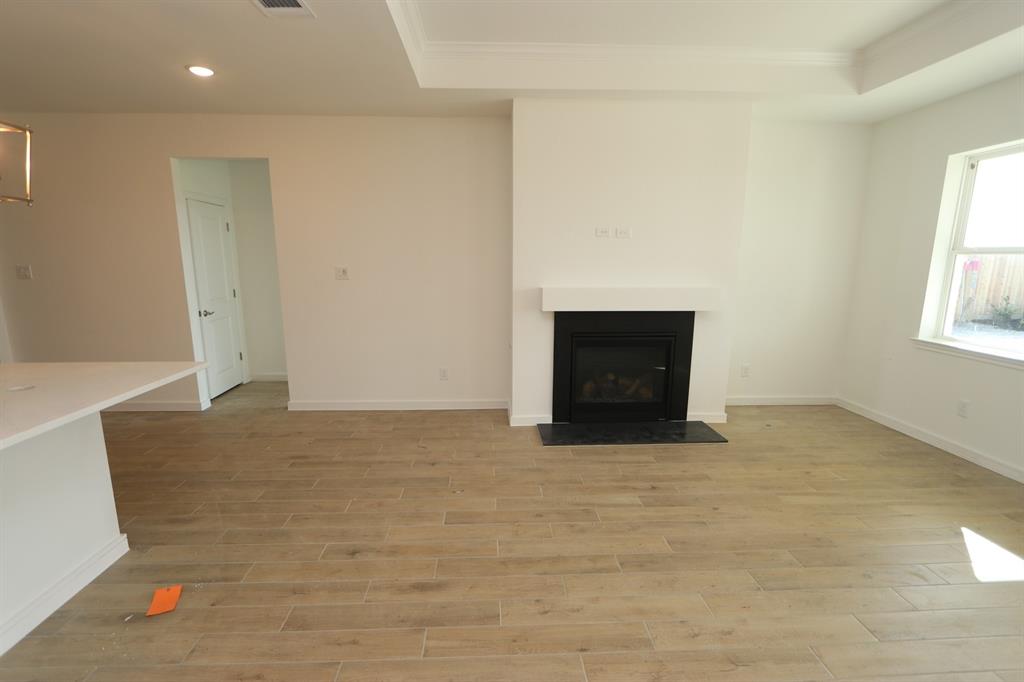 12618 Old Fashion Circle, Mont Belvieu, Texas image 6