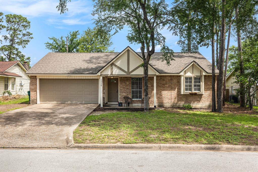 1719 Tims Lane, Conroe, Texas image 1