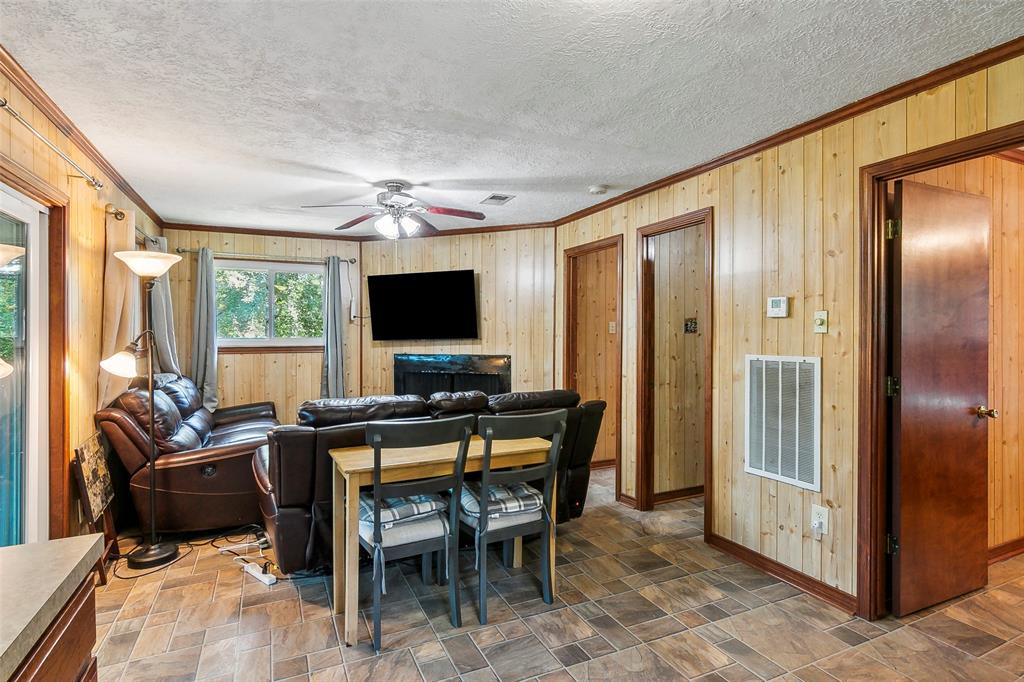 300 Private Road 8508, Hillister, Texas image 9