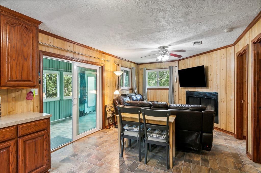 300 Private Road 8508, Hillister, Texas image 12