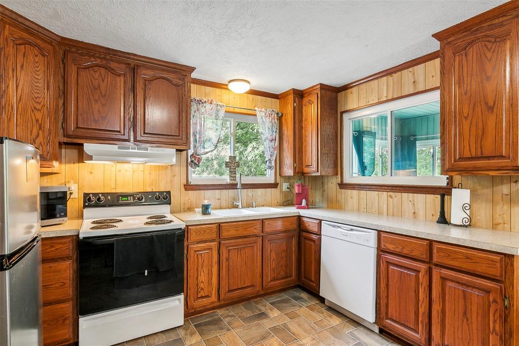 300 Private Road 8508, Hillister, Texas image 14
