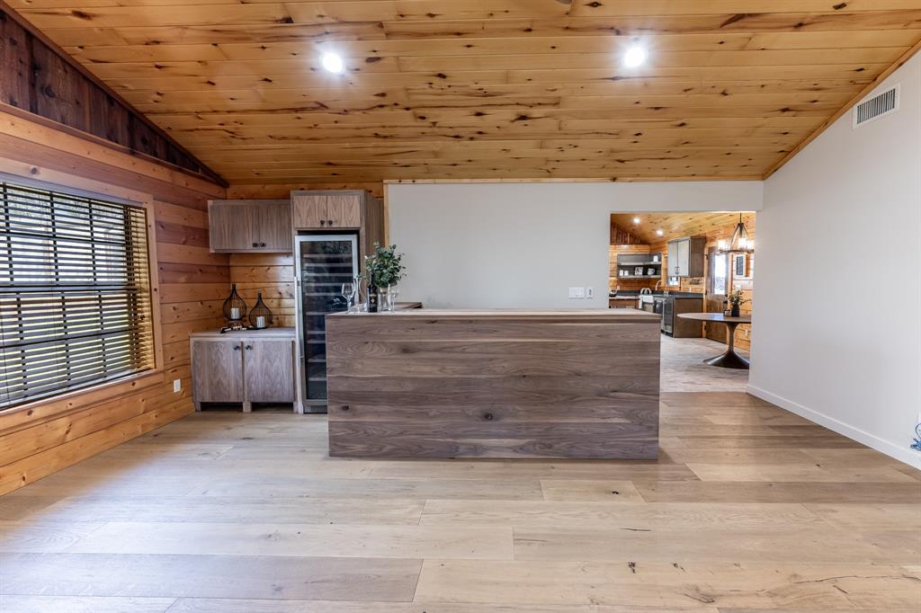 132 Pinewood Lane, Huntsville, Texas image 6