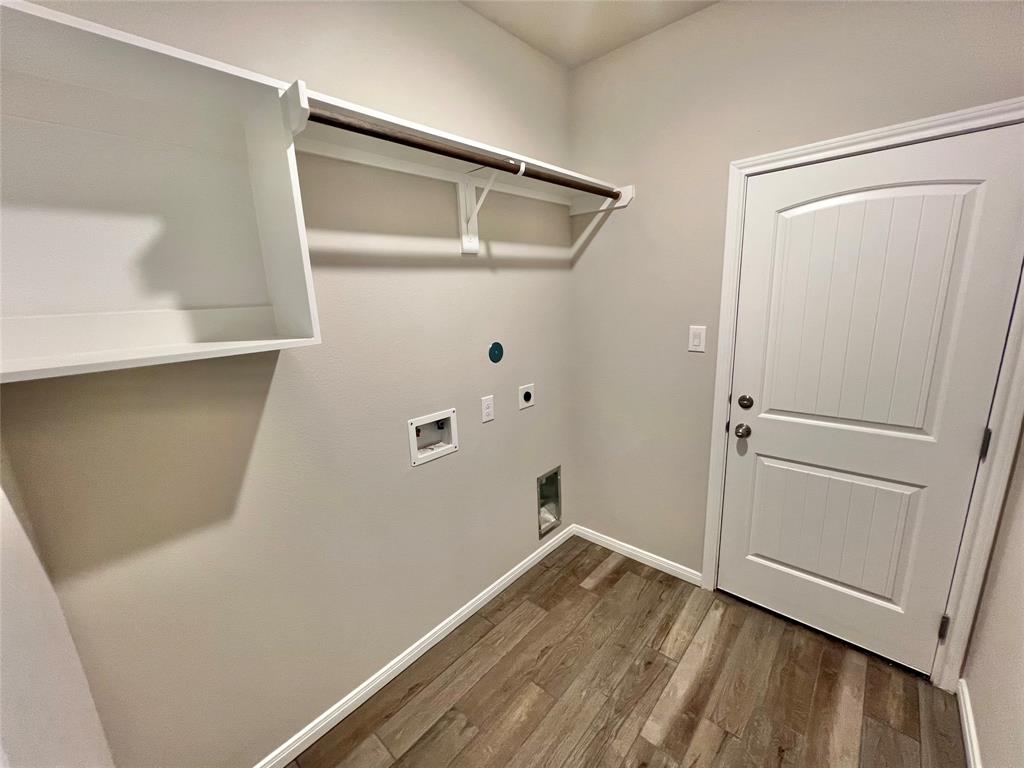 209 Crestview Drive, West Columbia, Texas image 10