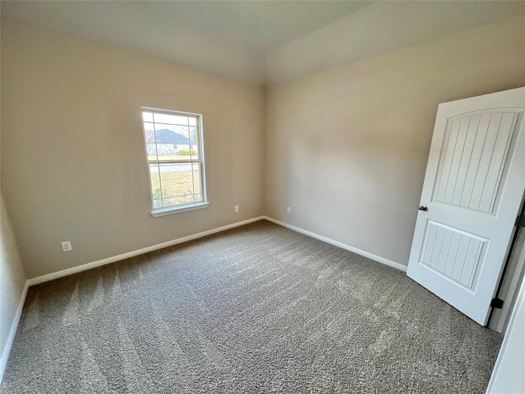 209 Crestview Drive, West Columbia, Texas image 6