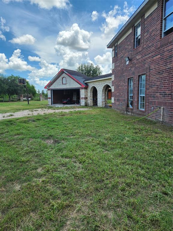 9311 E Creek Bend Drive, Needville, Texas image 8