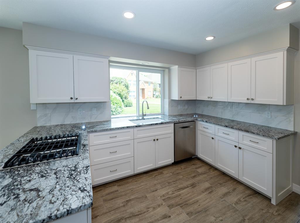 2414 Shoal Creek Drive, League City, Texas image 7