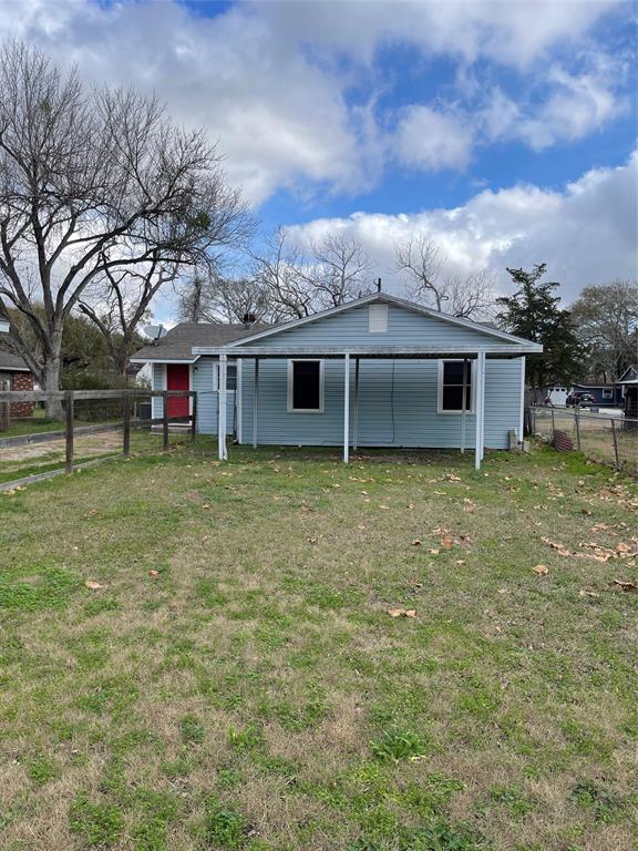 1205 N East Street, Edna, Texas image 30