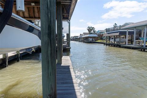 A home in Crystal Beach