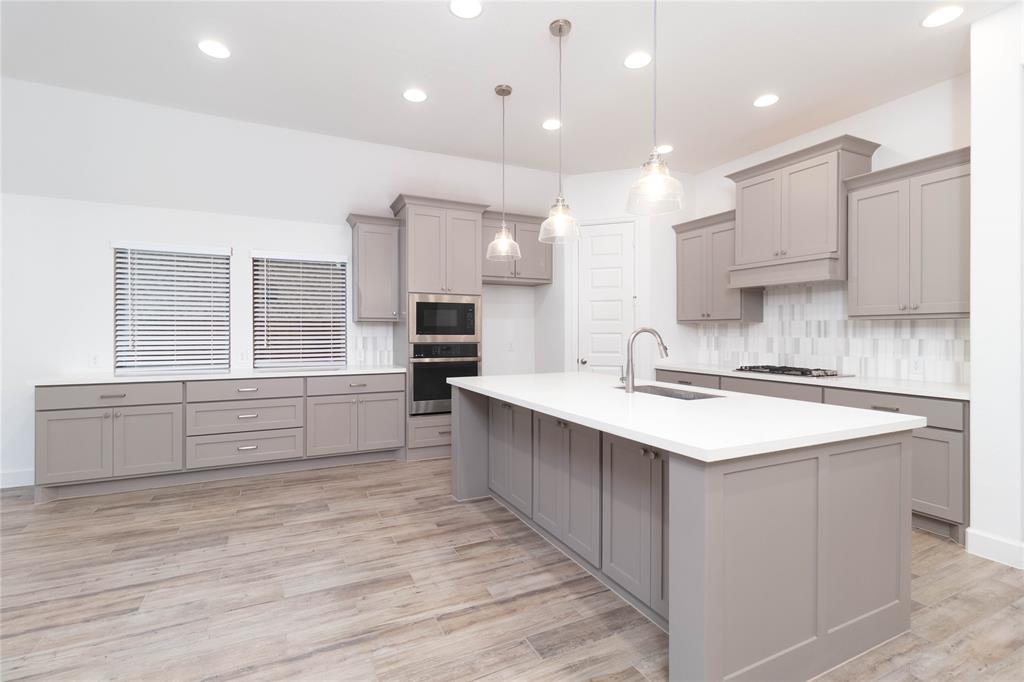 27126 Spearbract Hollow Trl