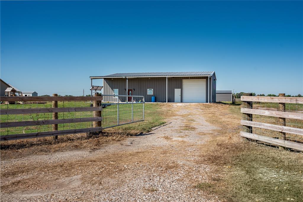 98 Franz Road, Inez, Texas image 1