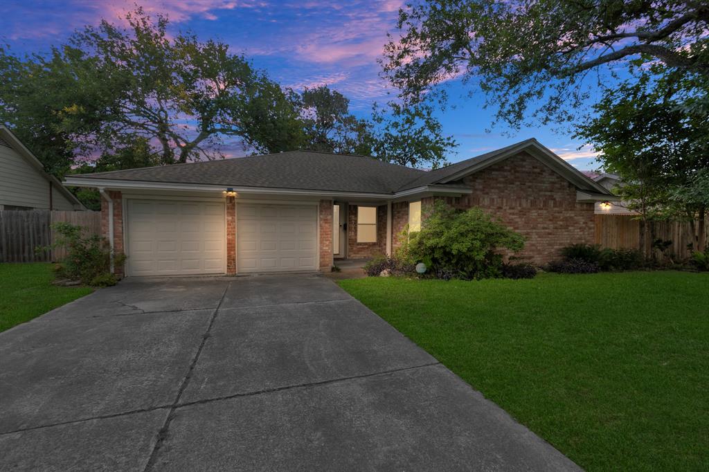 2718 Lazy Spring Drive, Houston, Texas image 1