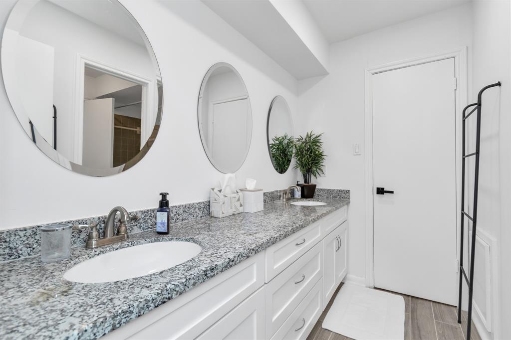 2718 Lazy Spring Drive, Houston, Texas image 37