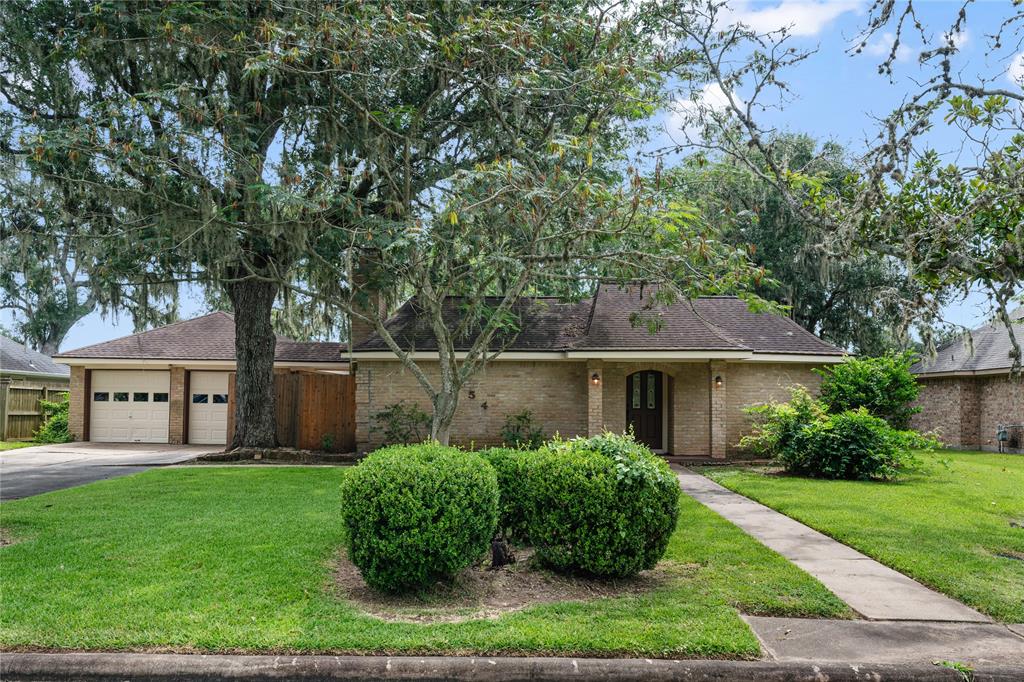 2254 Lake Forrest Drive