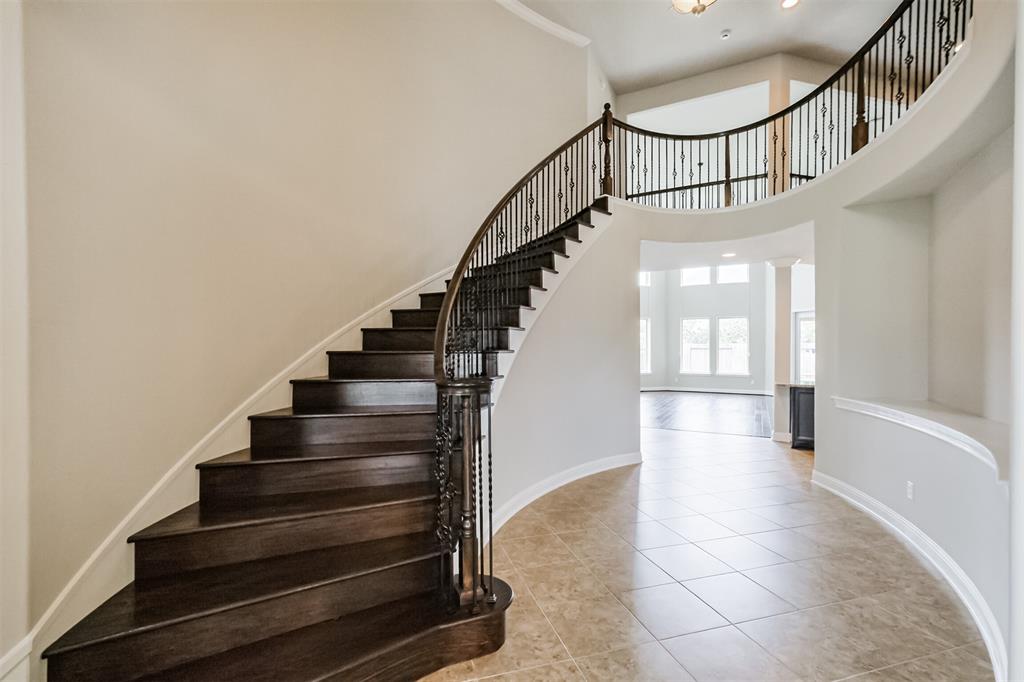 13918 Twisting Ivy Lane, Cypress, Texas image 3