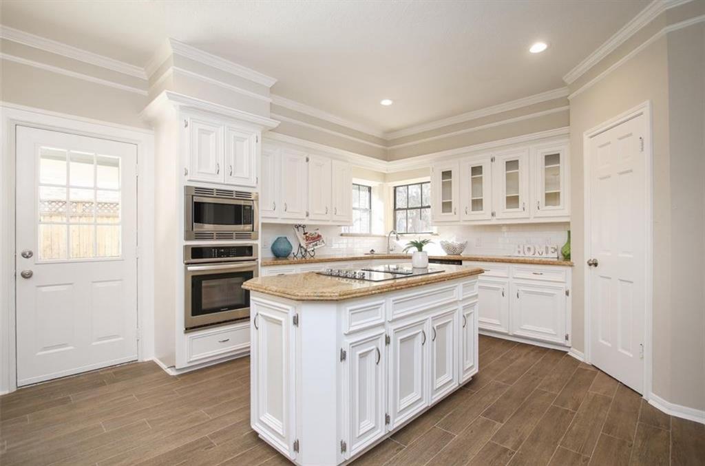 6111 Hampton Way Court, Spring, Texas image 6