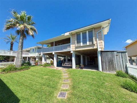 A home in Bayou Vista