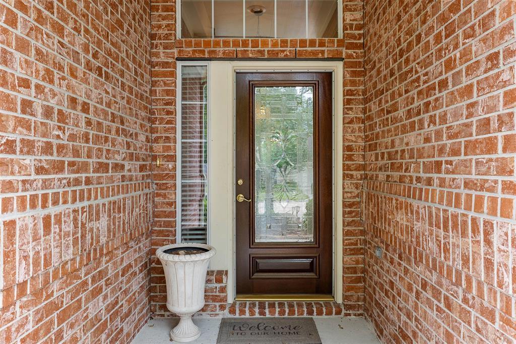 30 Sovereign Way, Conroe, Texas image 6