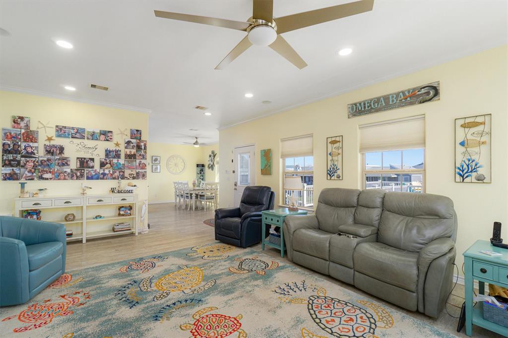 6 N Redwing Street, La Marque, Texas image 14