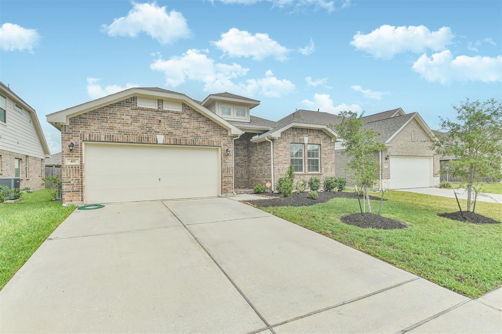 411 Asiatic Black Bear Way Way, Crosby, Texas image 2