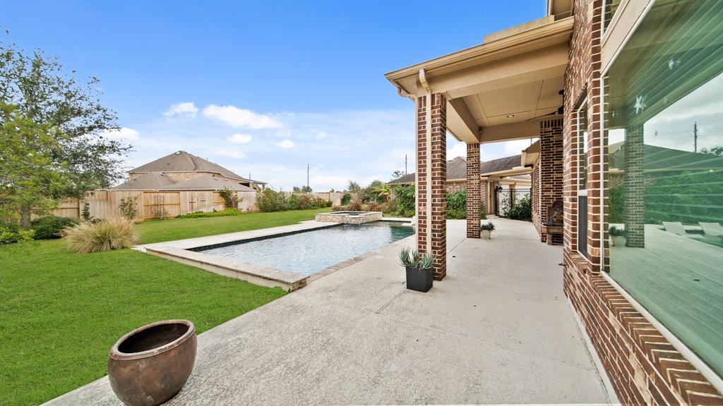 3715 Patterson Drive, Iowa Colony, Texas image 9