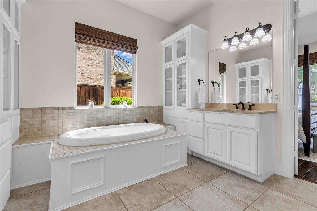 150 N Almondell Way, The Woodlands, Texas image 16