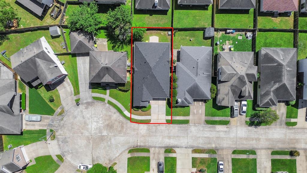 1915 Oak Hollow Court, Missouri City, Texas image 34