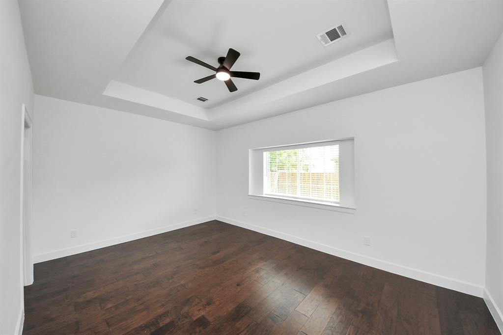 1915 Oak Hollow Court, Missouri City, Texas image 19