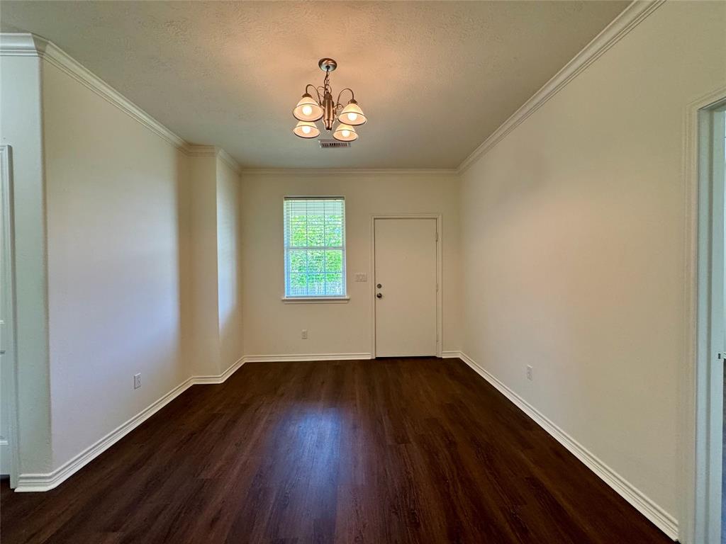 608 Olde Oaks Circle, Madisonville, Texas image 7